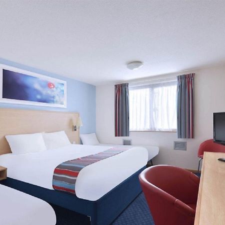 Travelodge Birmingham Central Exterior photo
