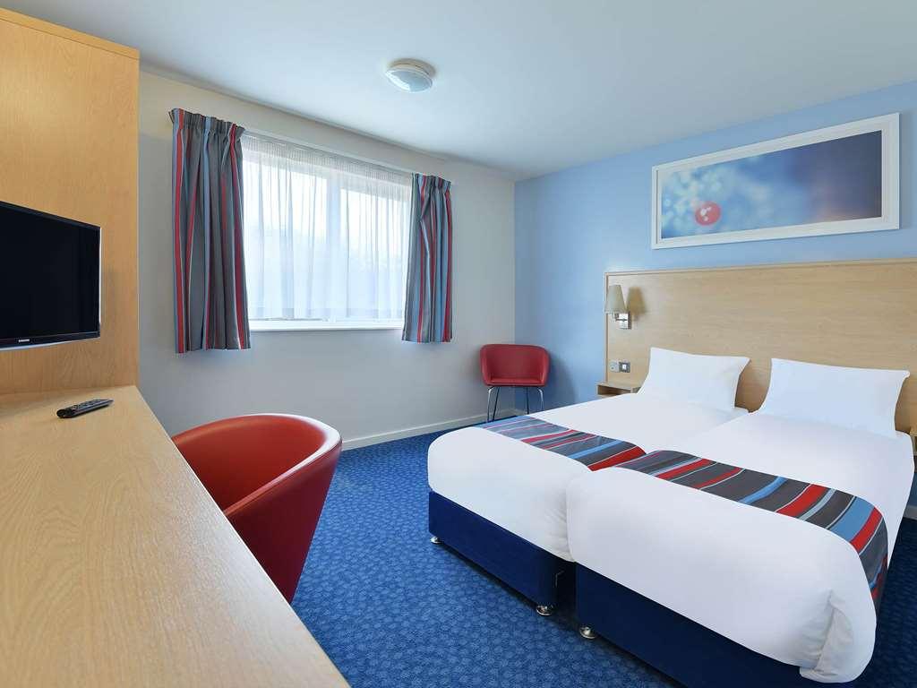 Travelodge Birmingham Central Room photo