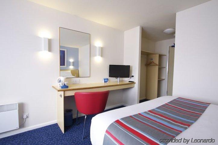 Travelodge Birmingham Central Exterior photo